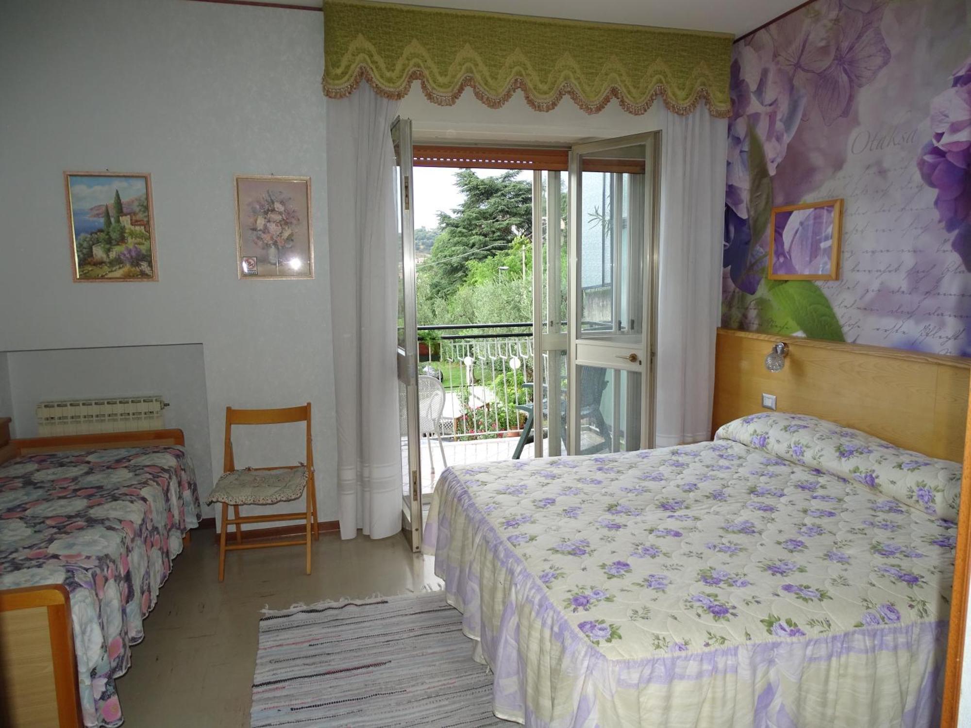 Casa Alessandra มัลเชซิเน ภายนอก รูปภาพ