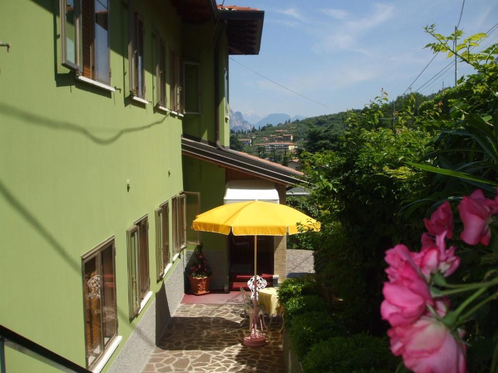 Casa Alessandra มัลเชซิเน ภายนอก รูปภาพ